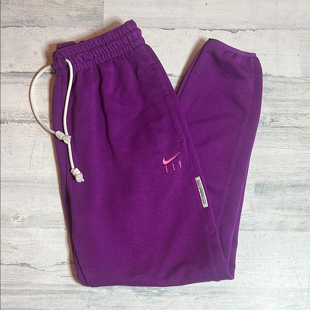 Nike standard issue Dri-FIT purple sweatpants size S